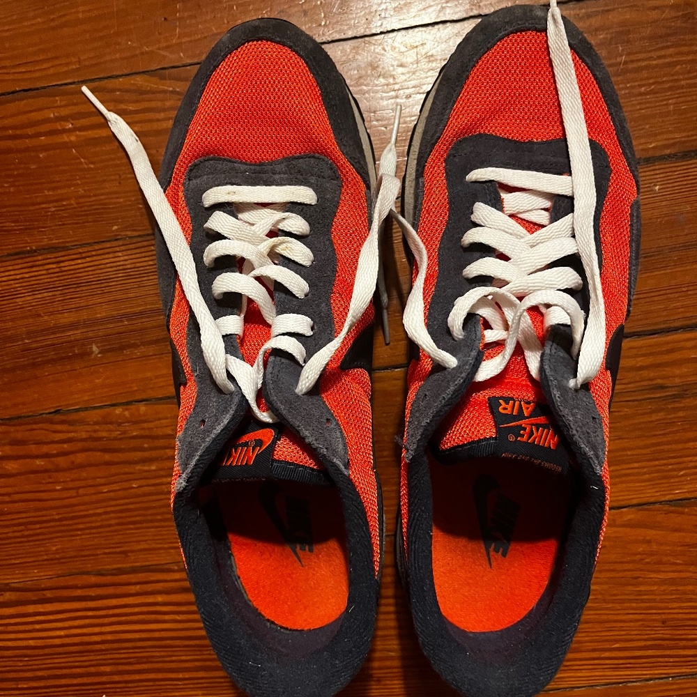 Auburn Tigers Colors: Nike air Pegasus men’s size 9